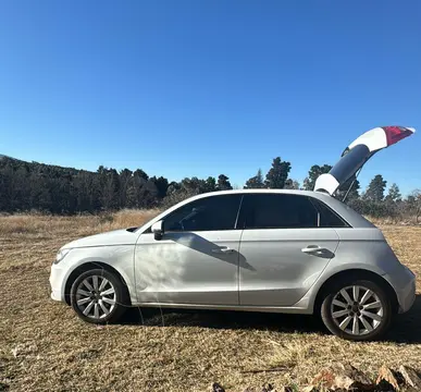 Audi A1 Sportback T FSI Ambition usado (2013) color Blanco precio u$s15.500
