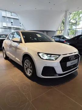 Audi A1 Sportback 30 TFSI S-tronic nuevo color A eleccion precio u$s38.000