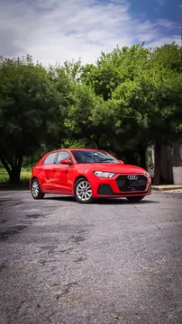 Audi A1 30 TFSI Cool usado (2021) color Rojo Perla financiado en mensualidades(enganche $87,000 mensualidades desde $7,460)