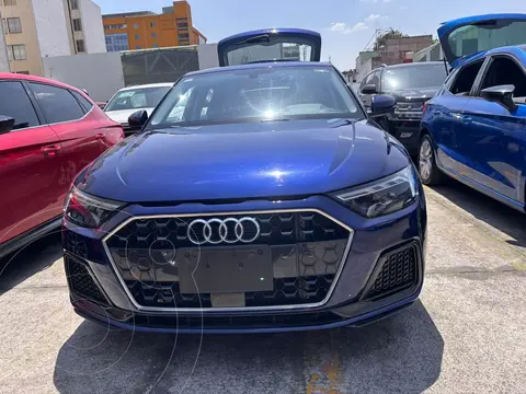 Audi A1 35 TFSI Ego usado (2024) color Azul Esfera precio $399,000