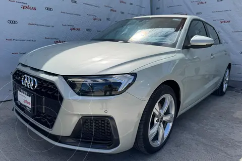 Audi A1 35 TFSI Ego usado (2024) color plateado precio $659,900
