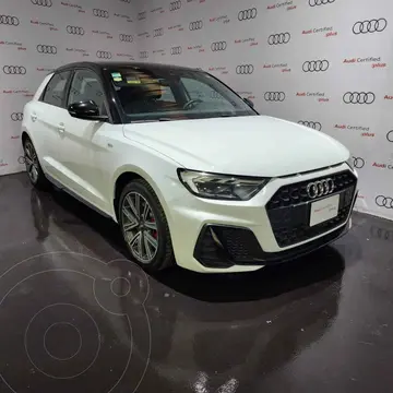 Audi A1 40 TFSI S Line usado (2023) color Blanco financiado en mensualidades(enganche $135,000 mensualidades desde $15,443)