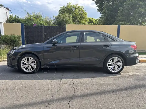 Audi A3 Sedan 35 TFSI Dynamic usado (2022) color Gris Dakota precio $445,000