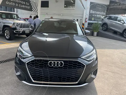 Audi A3 Sedan 35 TFSI Select usado (2023) color Gris Dakota financiado en mensualidades(enganche $114,000 mensualidades desde $14,299)