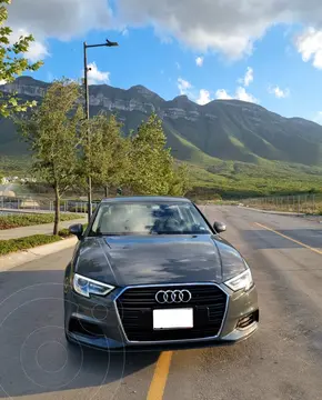 Audi A3 Sedan Sedan 1.4L Dynamic Aut usado (2019) color Gris precio $310,000