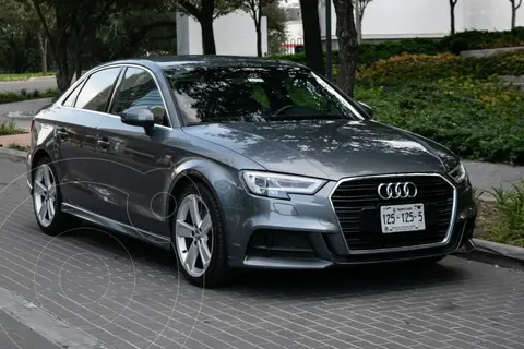 Audi A3 Sedan 40 TFSI S Line usado (2019) color Gris precio $350,000