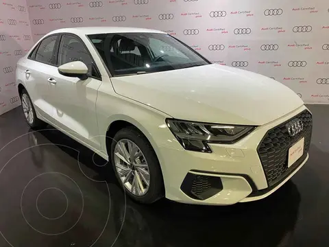 Audi A3 Sedan 35 TFSI Dynamic usado (2024) color Blanco financiado en mensualidades(enganche $133,000 mensualidades desde $15,222)