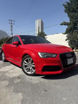 Audi A3 Sedan Sedan 1.8L Attraction Plus Aut usado (2015) color Rojo Shiraz precio $299,000