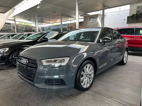 Audi A3 Sedan Sedan 2.0L Dynamic Aut usado (2018) color Gris financiado en mensualidades(enganche $87,250 mensualidades desde $7,380)