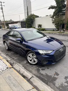 Audi A3 Sedan 35 TFSI Select usado (2022) color Azul Scuba precio $435,000