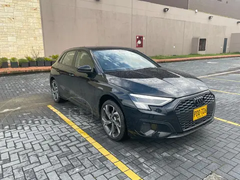 Audi A3 Sportback 2.0L 35 TFSI Advanced usado (2024) color Negro precio $144.000.000