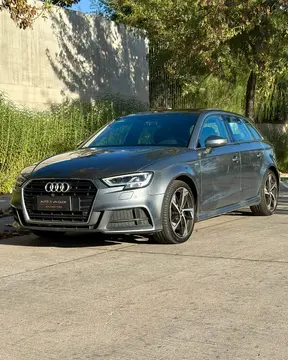 Audi A3 35 usado (2020) color Gris Dakota precio $19.490.000