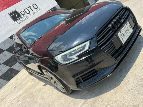 Audi A3 2.0L Dynamic Aut usado (2017) color Negro precio $299,000