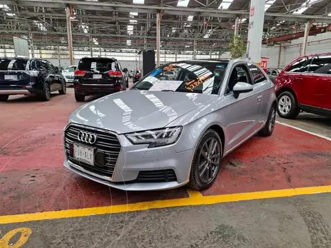 Audi A3 2.0L Dynamic Aut usado (2017) color Plata Hielo financiado en mensualidades(enganche $89,000 mensualidades desde $7,000)