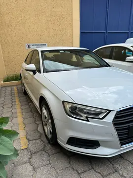 Audi A3 2.0L Dynamic Aut usado (2017) color Blanco precio $450,000
