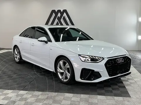 Audi A4 40 TFSI S Line usado (2023) color Blanco precio $549,999