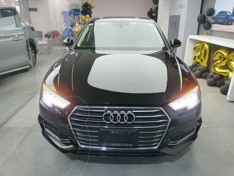 Audi A4 40 TFSI Select usado (2019) color Negro financiado en mensualidades(enganche $82,000 mensualidades desde $12,000)