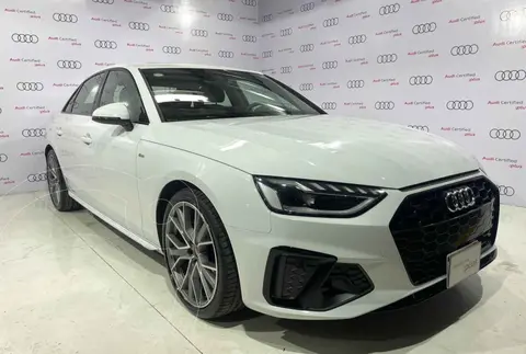Audi A4 40 TFSI S Line usado (2023) color Blanco precio $908,600