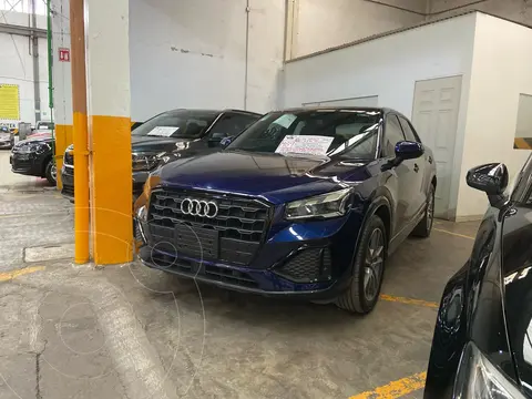 Audi Q2 35 TFSI Select usado (2021) color Azul Stratos financiado en mensualidades(enganche $113,000 mensualidades desde $13,000)