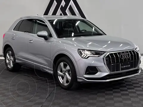 Audi Q3 35 TFSI Select usado (2023) color plateado precio $539,999