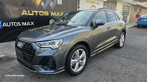 Audi Q3 2.0T S Line usado (2020) color Gris Daytona financiado en mensualidades(enganche $220,000 mensualidades desde $12,000)