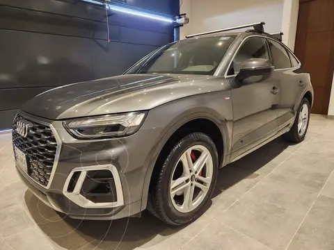 Audi Q5 Sportback 45 TFSI Select usado (2022) color Gris Meteoro precio $740,000