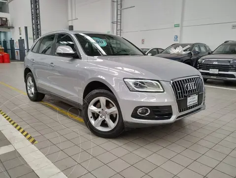 Audi Q5 2.0L T FSI Trendy usado (2017) color plateado precio $370,000