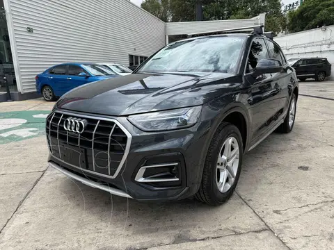 Audi Q5 2.0T Select usado (2024) color Gris precio $879,000