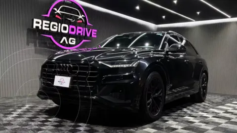 Audi Q8 3.0T S Line usado (2022) color Negro financiado en mensualidades(enganche $359,970 mensualidades desde $25,616)