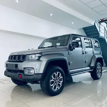 BAIC BJ40 2.0T 4x4 nuevo color Gris precio u$s60.900