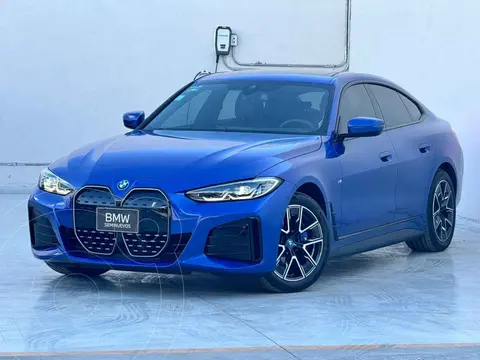 BMW i4 eDrive40 usado (2022) color Azul financiado en mensualidades(enganche $235,800 mensualidades desde $18,392)