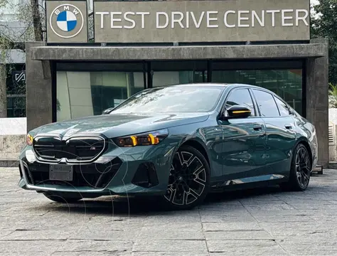 BMW i5 M60 xDrive usado (2025) color Verde precio $1,399,000