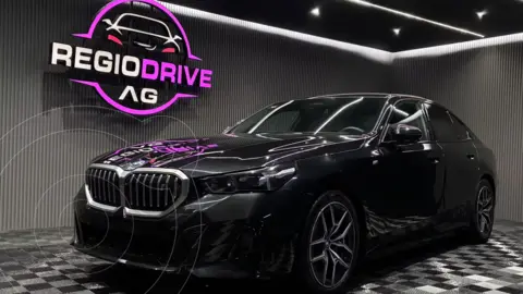 BMW i5 eDrive40 usado (2025) color Negro financiado en mensualidades(enganche $749,950 mensualidades desde $18,935)