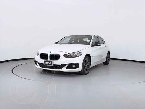 BMW Serie 1 Sedan 118iA Sport Line usado (2019) color Blanco precio $431,999