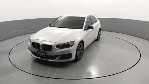 BMW Serie 1 Sedan 118iA Sport Line usado (2019) color Blanco precio $389,999
