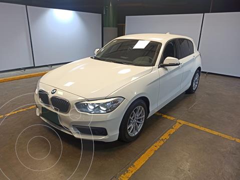 BMW Serie 1 118i Sport Line 5P usado (2017) color Blanco Mineral precio $5.350.000