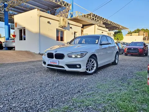 BMW Serie 1 120I ACTIVE 5 P. usado (2017) color Blanco precio u$s25.500