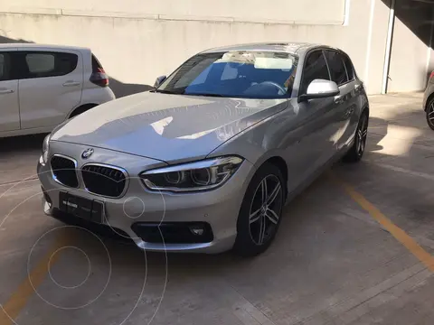 BMW Serie 1 118i Sport Line 5P usado (2017) color Gris precio u$s30.000