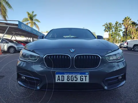 BMW Serie 1 118i Sport Line 5P Aut usado (2019) color Gris precio u$s30.500