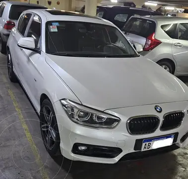 BMW Serie 1 118i Sport Line 5P usado (2017) color Blanco precio u$s27.000