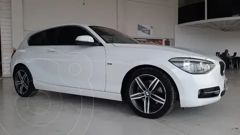BMW Serie 1 125i Sport Line 3P usado (2013) color Blanco precio u$s30.000