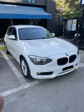 BMW Serie 1 114i 5P usado (2014) color Blanco precio $11.000.000