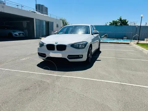 BMW Serie 1 114i 5P usado (2015) color Blanco precio $10.400.000