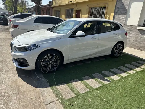 BMW Serie 1 118d usado (2021) color Blanco precio $25.500.000