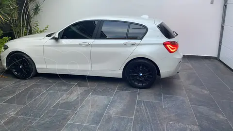 BMW Serie 1 120iA usado (2017) color Blanco precio $220,000