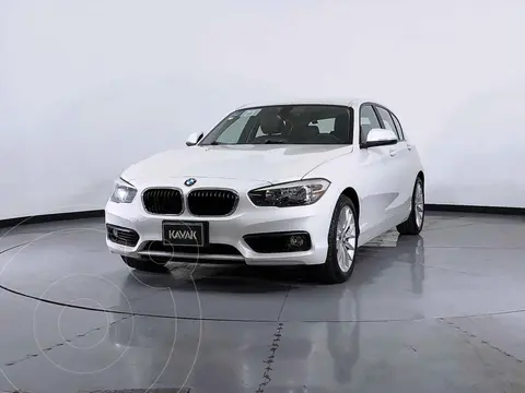 BMW Serie 1 120i usado (2017) color Blanco precio $398,999