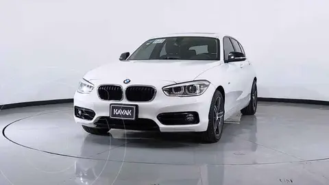 BMW Serie 1 120iA Sport Line usado (2017) color Blanco precio $382,999