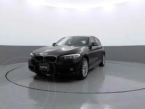BMW Serie 1 120iA usado (2016) color Negro precio $304,999