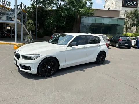 BMW Serie 1 118iA Sport Line usado (2018) color Blanco precio $295,000