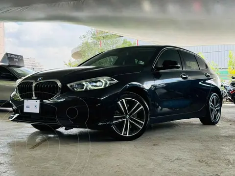 BMW Serie 1 118i usado (2023) color Negro precio $599,000